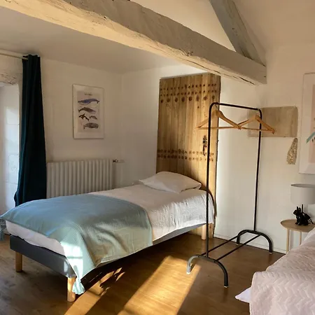 Holiday home Le Repaire Du Clain 4 Etoiles