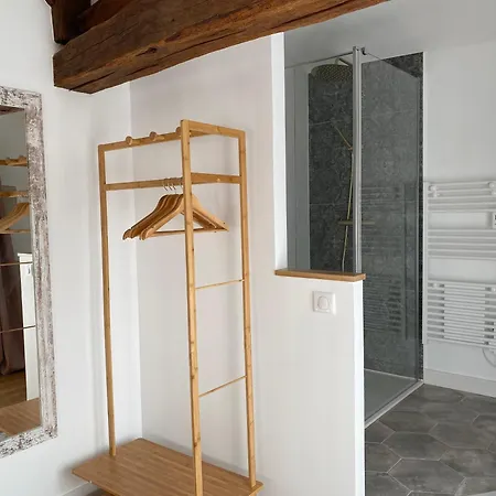 Le Repaire Du Clain 4 Etoiles Pour 14 Personnes Avec Piscine Proche Du Futuroscope