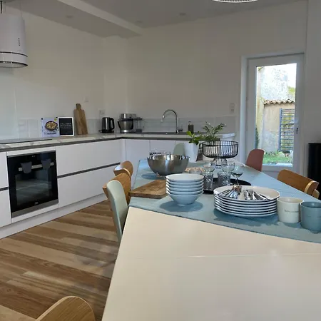 Le Repaire Du Clain 4 Etoiles Pour 14 Personnes Avec Piscine Proche Du Futuroscope * Chasseneuil-du-Poitou