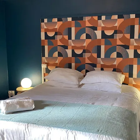 Vakantiehuis Le Repaire Du Clain 4 Etoiles Pour 14 Personnes Avec Piscine Proche Du Futuroscope *