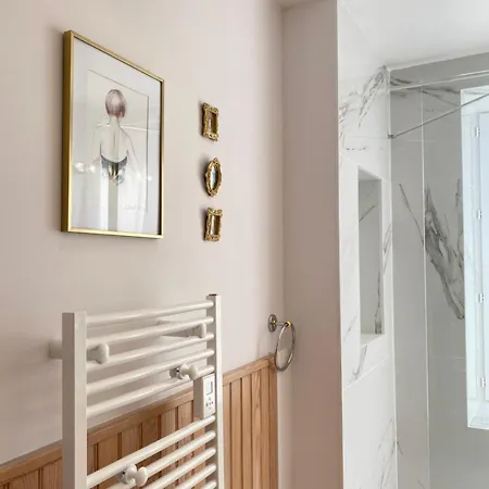 Le Repaire Du Clain 4 Etoiles Pour 14 Personnes Avec Piscine Proche Du Futuroscope