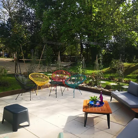 Le Repaire Du Clain 4 Etoiles Pour 14 Personnes Avec Piscine Proche Du Futuroscope Vakantiehuis Chasseneuil-du-Poitou